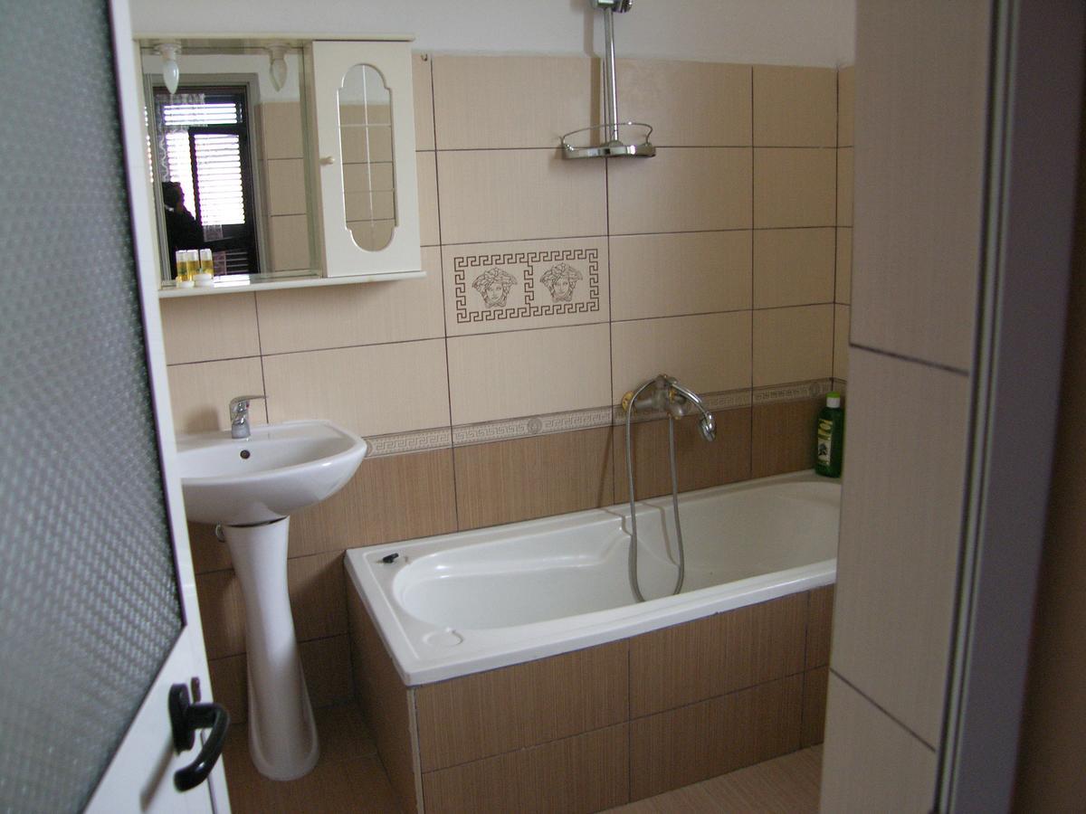 Shkodra Hotel Luaran gambar