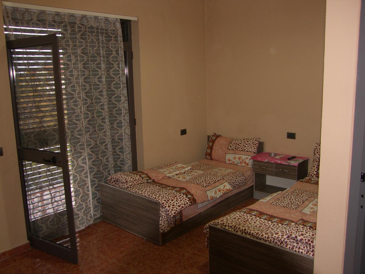 Shkodra Hotel Luaran gambar
