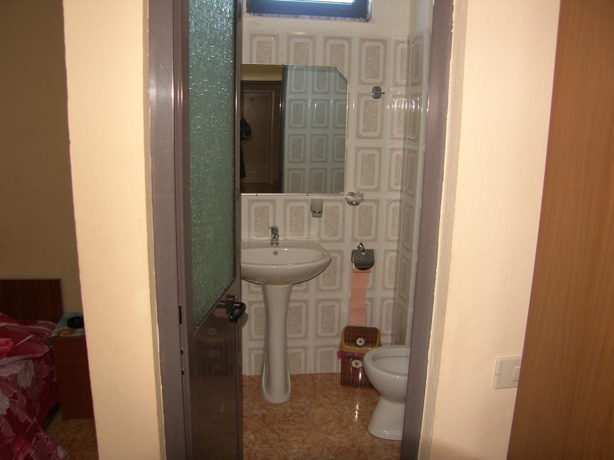 Shkodra Hotel Luaran gambar