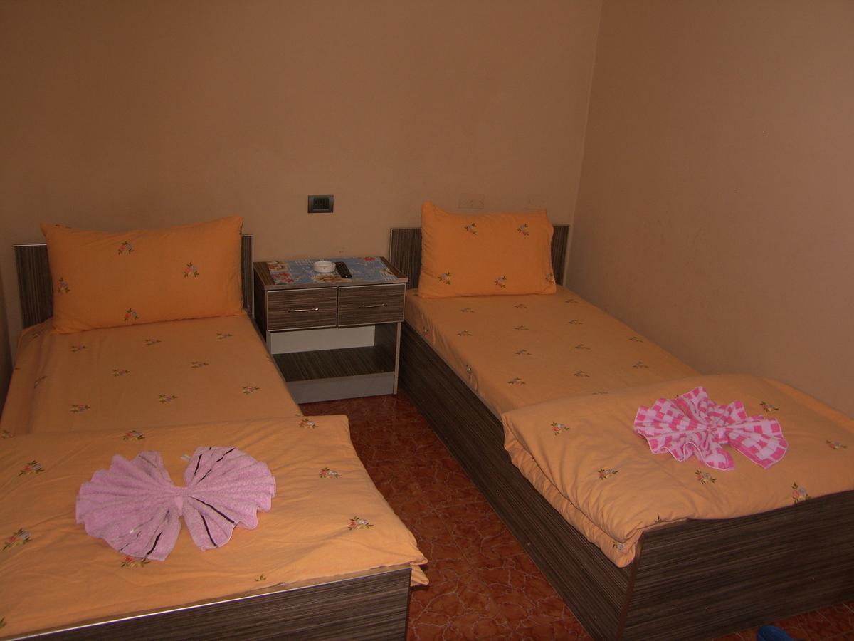 Shkodra Hotel Luaran gambar